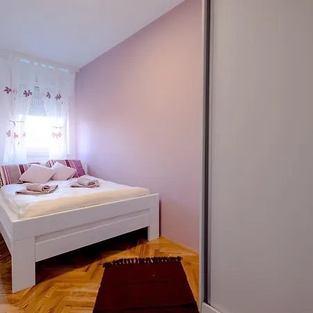 Arte Apartment